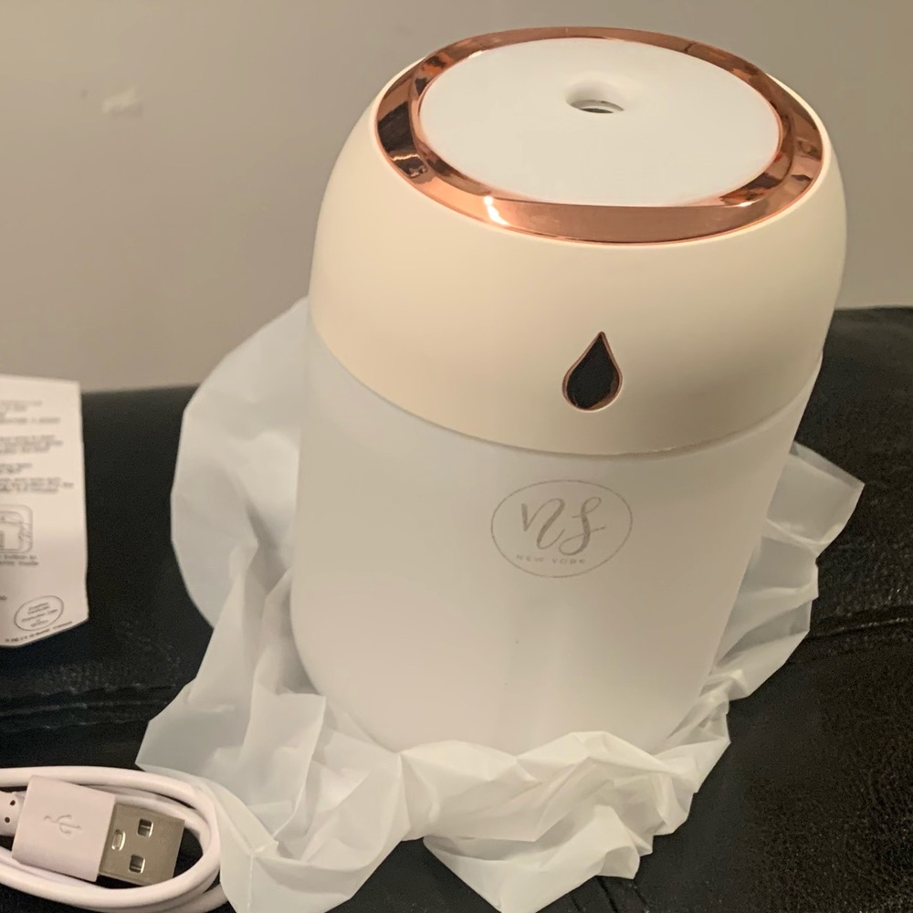 Colorful Led Light USB Mini Humidifier - Picture 4 of 14